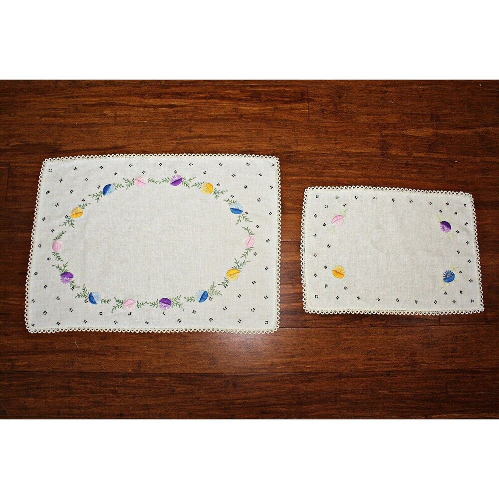 VTG 2 Pc Vanity Linens Set Runner Doily Embroidered Woven Edge Cottagecore #02